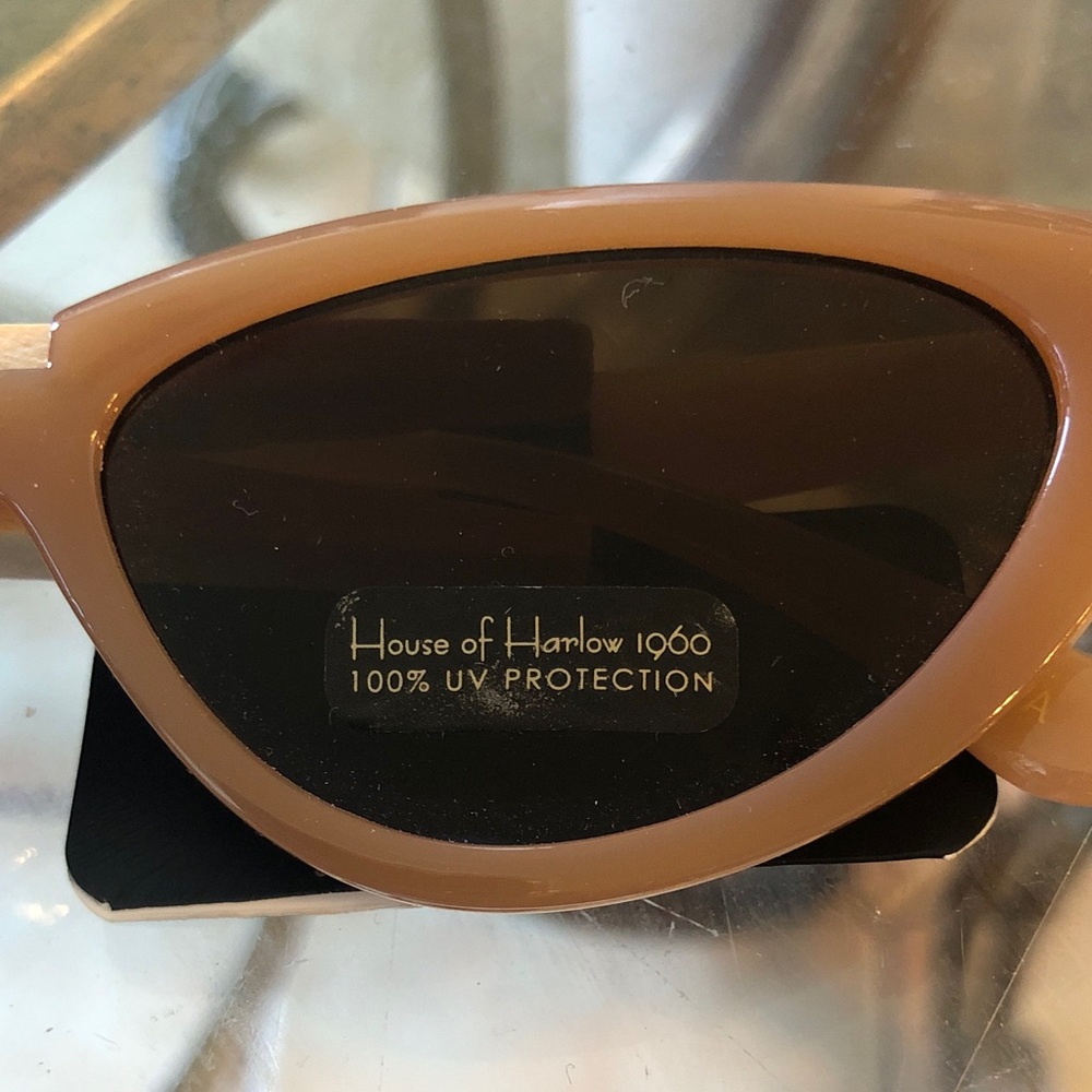 House of Harlow 1960 Tan Cat Eye Sunglasses - Picture 2 of 3